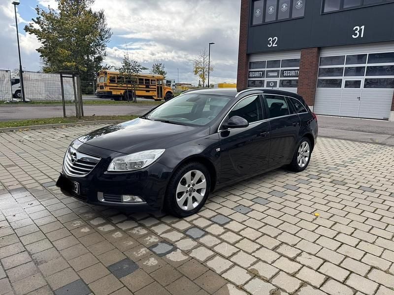 Schwarz Gebraucht 2009 Opel Insignia Kombi | 1.800 € (Superpreis) - Bild 1/4