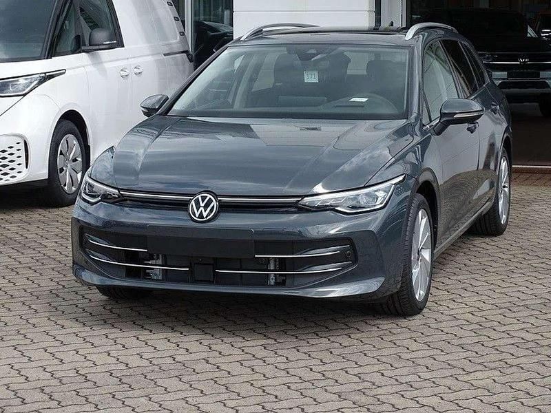 Gebraucht VW Golf VIII Style 150 PS (110 kW) 2025 Delfingrau metallic Kombi