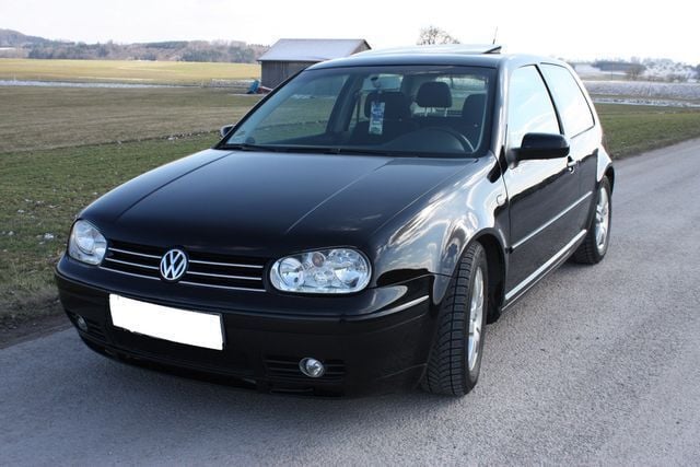 Schwarz Gebraucht 2003 VW Golf IV Pacific Limousine | 4.350 € (Teuer) - Bild 1/4