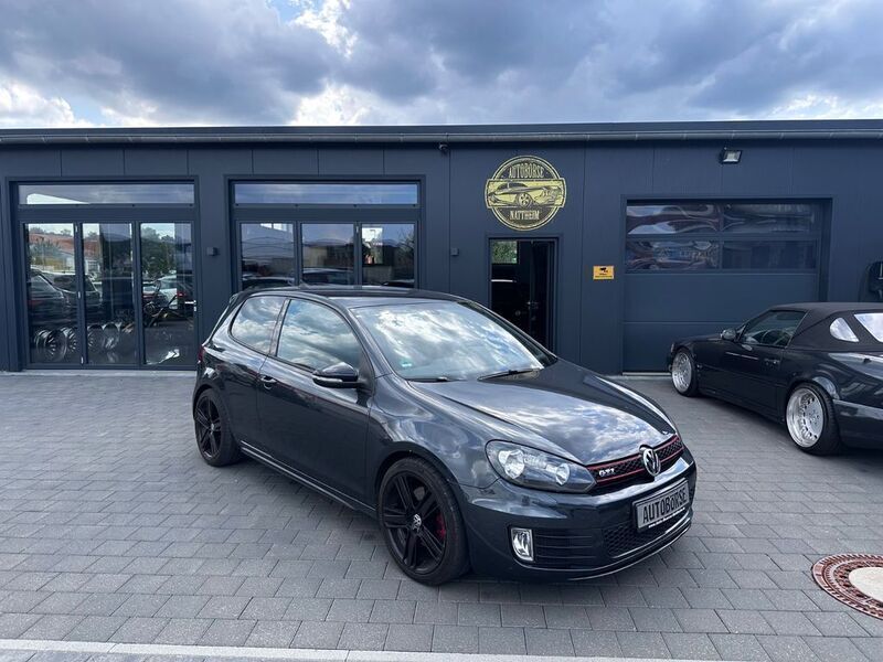 Gebraucht VW Golf VI GTI 211 PS (155 kW) 2010 Carbon steel grey metallic Kleinwagen