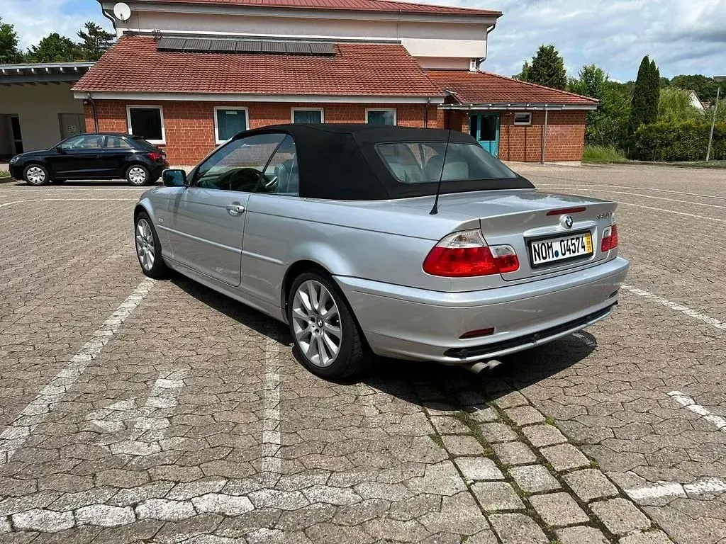 Gebraucht BMW 325 Cabriolet Sport Line 192 PS (141 kW) 2003 Silber Cabrio