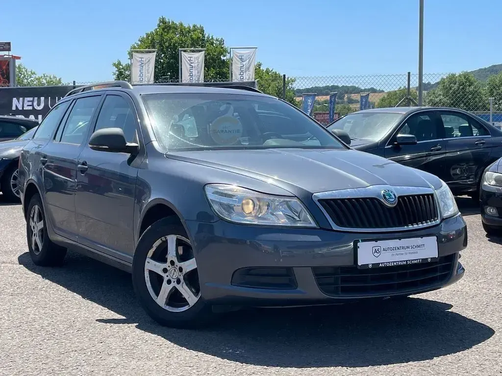 Gebraucht Skoda Octavia Elegance 122 PS (89 kW) 2011 Grau Limousine