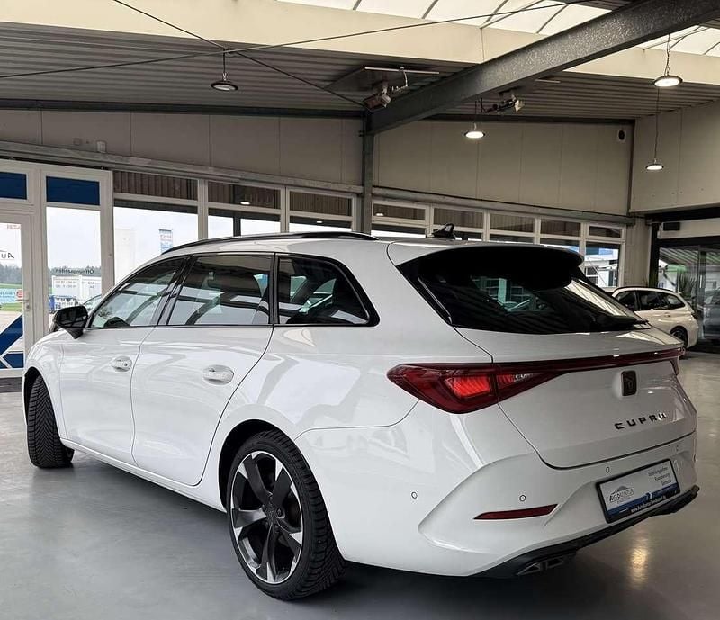 Second-hand Cupra Leon 150 CP (110 kW) 2024 Alb Break