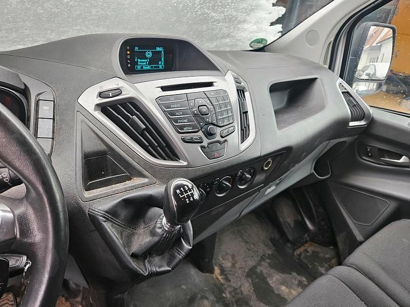 Gebraucht Ford Transit Custom 125 PS (91 kW) 2016 Weiß Van / Kleinbus
