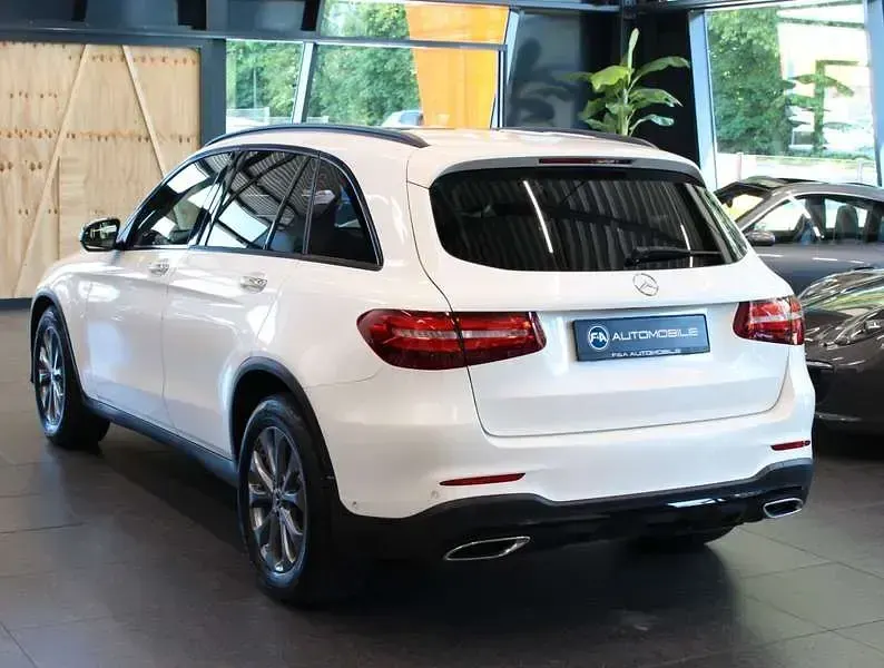 Gebraucht Mercedes GLC350 AMG line 258 PS (189 kW) 2017 Weiß SUV
