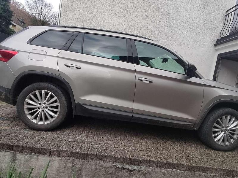 Beige Gebraucht 2018 Skoda Kodiaq SUV | 18.999 € (Superpreis) - Bild 1/4