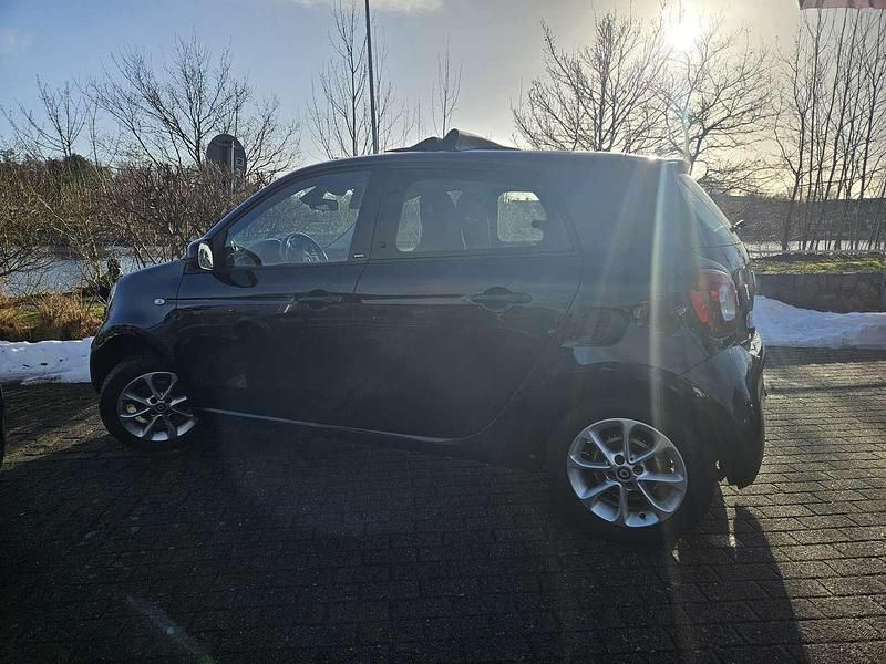 Gebraucht Smart ForFour Passion 71 PS (52 kW) 2016 Schwarz Kleinwagen