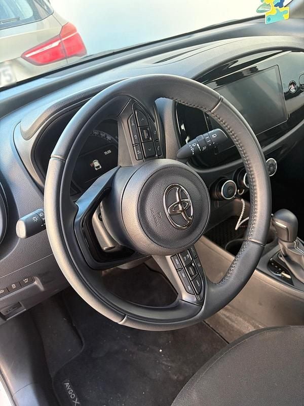 Gebraucht Toyota Aygo X 72 PS (52 kW) 2024 Weiß SUV