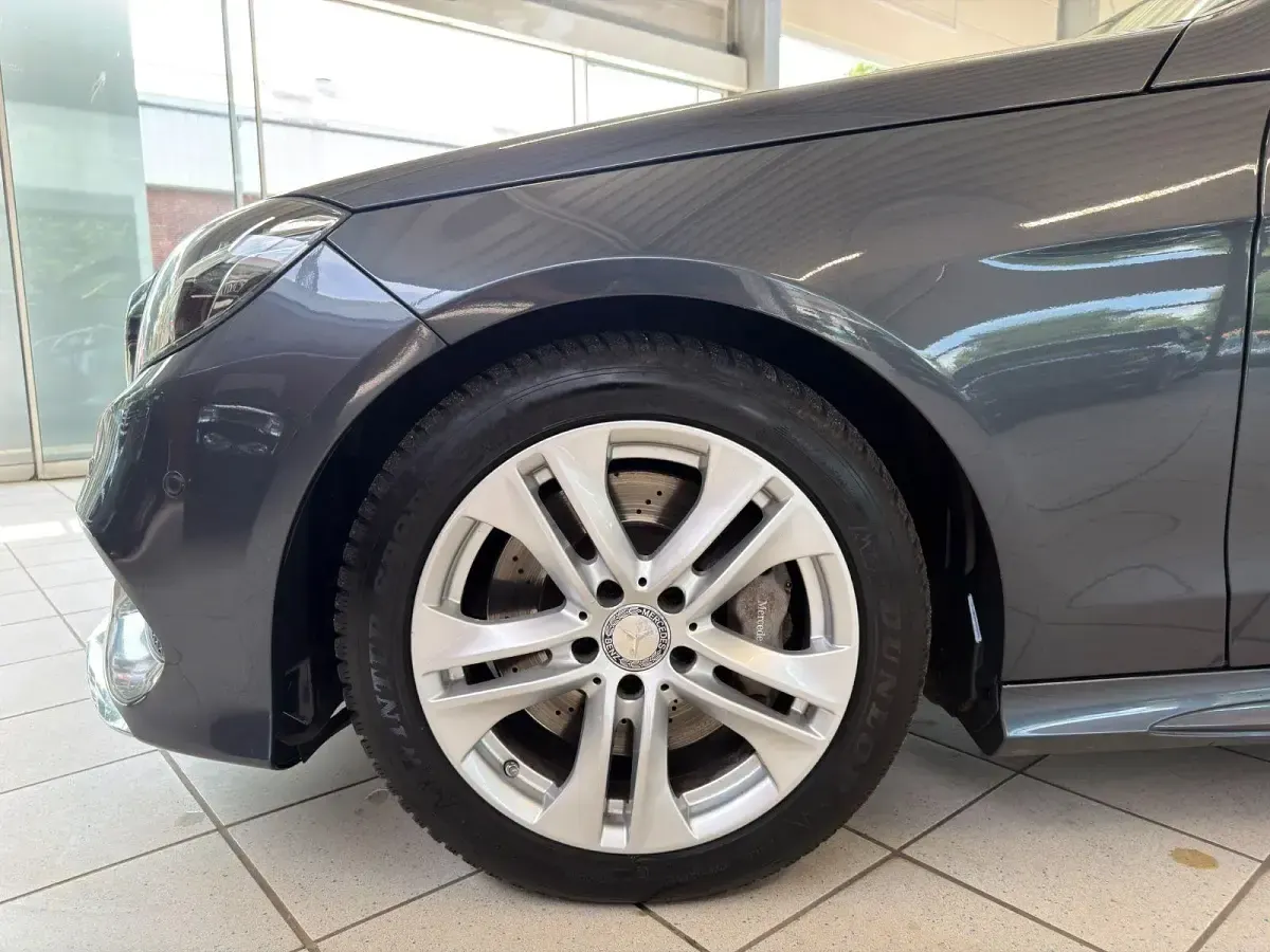 Gebraucht Mercedes E350 258 PS (189 kW) 2014 Schwarz Kombi
