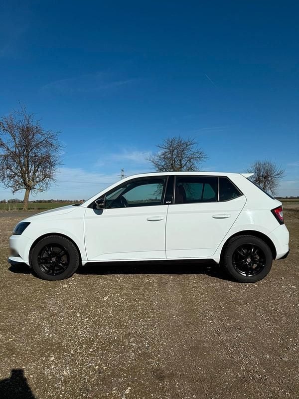Gebraucht Skoda Fabia Monte Carlo 110 PS (80 kW) 2015 Weiß Kleinwagen