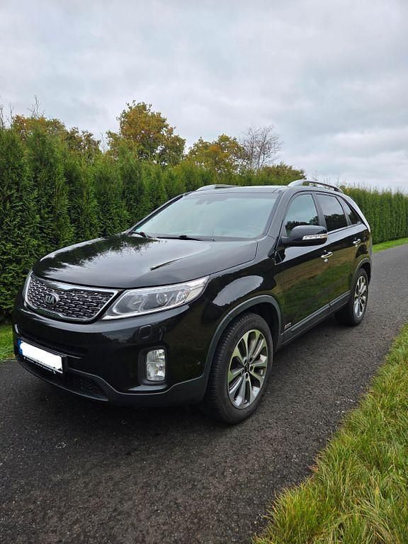 Schwarz Gebraucht 2015 Kia Sorento Platinum SUV | 16.600 € (Fairer Preis) - Bild 1/4