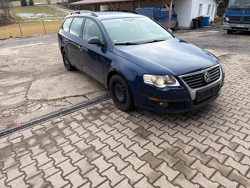 Blau Gebraucht 2008 VW Passat Kombi | 1.300 € (Superpreis) - Bild 1/4