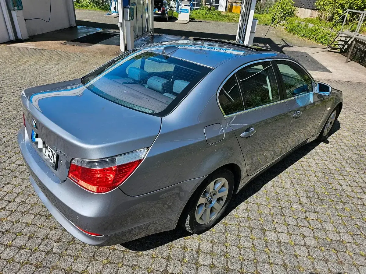 Gebraucht BMW 520 170 PS (125 kW) 2005 Grau Limousine