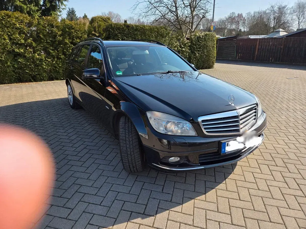 Gebraucht Mercedes C200 136 PS (100 kW) 2010 Schwarz Limousine