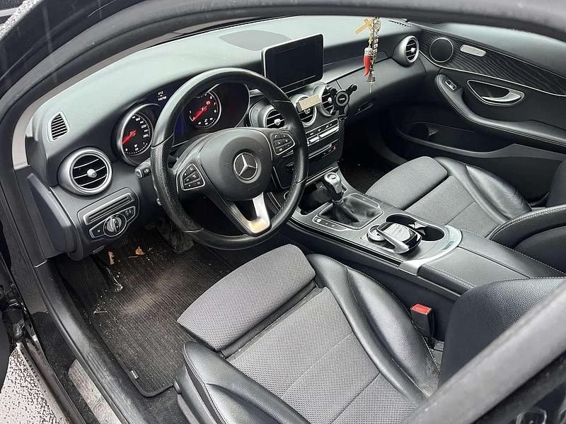 Gebraucht Mercedes C180 Avantgarde 156 PS (114 kW) 2017 Schwarz Limousine