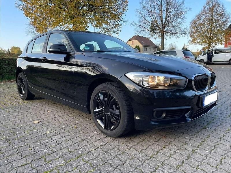 Gebraucht BMW 116 Sport Line 109 PS (80 kW) 2017 Schwarz Kleinwagen