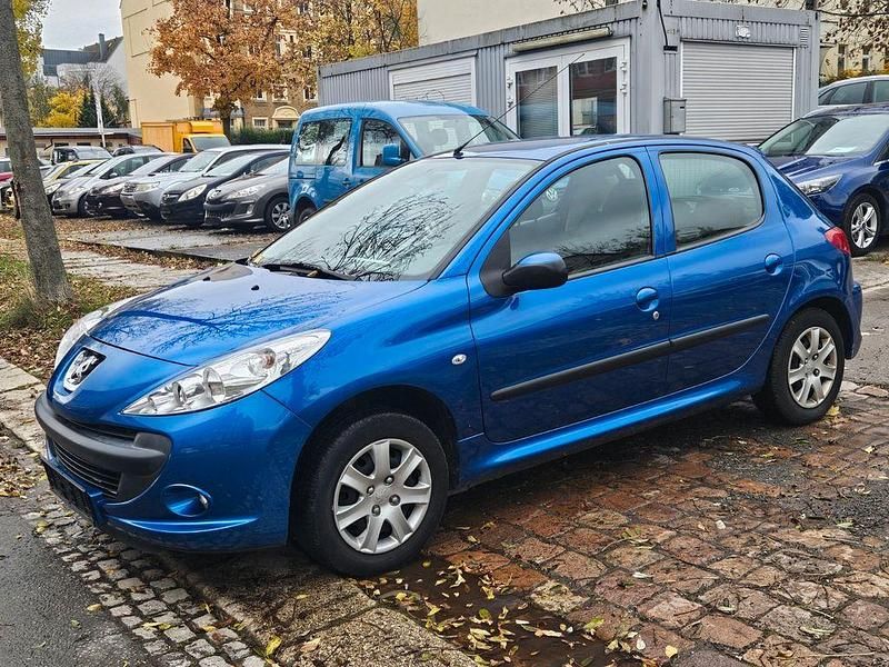 Blau Gebraucht 2009 Peugeot 206+ Basis Kleinwagen | 2.490 € (Guter Preis) - Bild 1/4