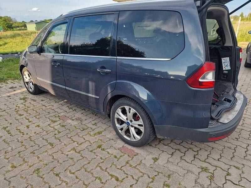 Grau Gebraucht 2013 Ford Galaxy Titanium Van / Kleinbus | 3.300 € (Superpreis) - Bild 1/4