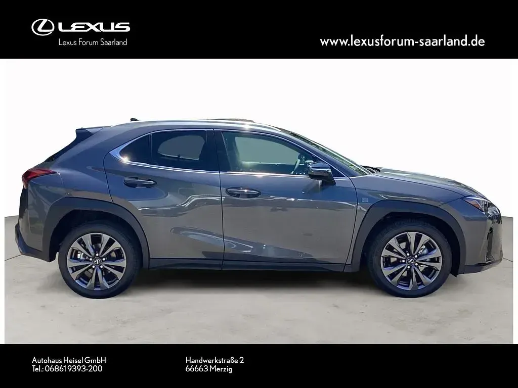 Neu Lexus UX 300h Sport Design Packet 199 PS (146 kW) 2026 Grau SUV