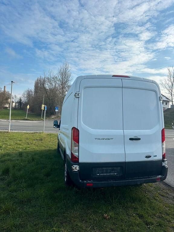 Second-hand Ford Transit 131 CP (96 kW) 2017 Alb Monovolum