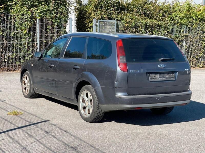 Gebraucht Ford Focus Ambiente 90 PS (66 kW) 2007 Grau Kombi