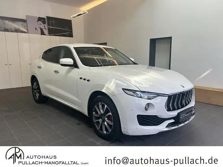 Schwarz Gebraucht 2020 Maserati Levante SUV | 49.990 € (Guter Preis) - Bild 1/2