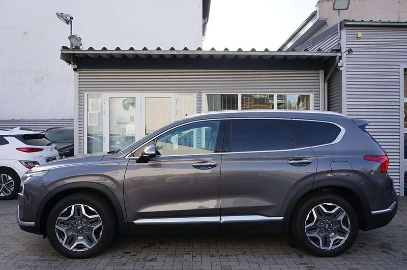 Grau Gebraucht 2022 Hyundai Santa Fe Prime SUV | 33.470 € (Guter Preis) - Bild 1/3