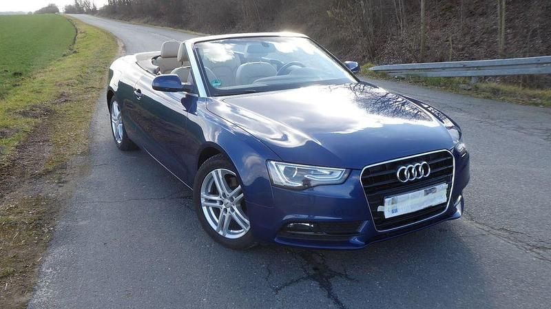 Gebraucht Audi A5 Cabriolet 231 PS (169 kW) 2012 Blau Cabrio