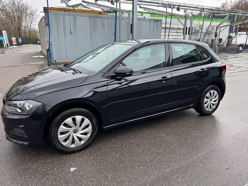 Gebraucht VW Polo Comfortline 95 PS (69 kW) 2021 Schwarz Kleinwagen