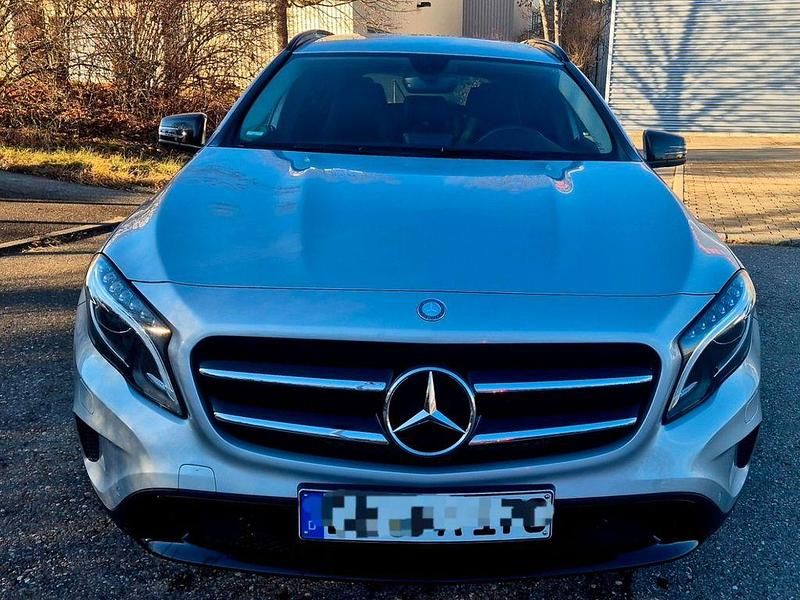 Gebraucht Mercedes GLA200 AMG 156 PS (114 kW) 2015 Silber SUV