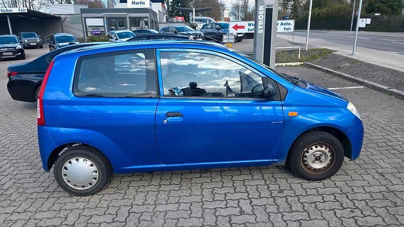 Gebraucht Daihatsu Cuore Plus 58 PS (42 kW) 2003 Blau Kleinwagen