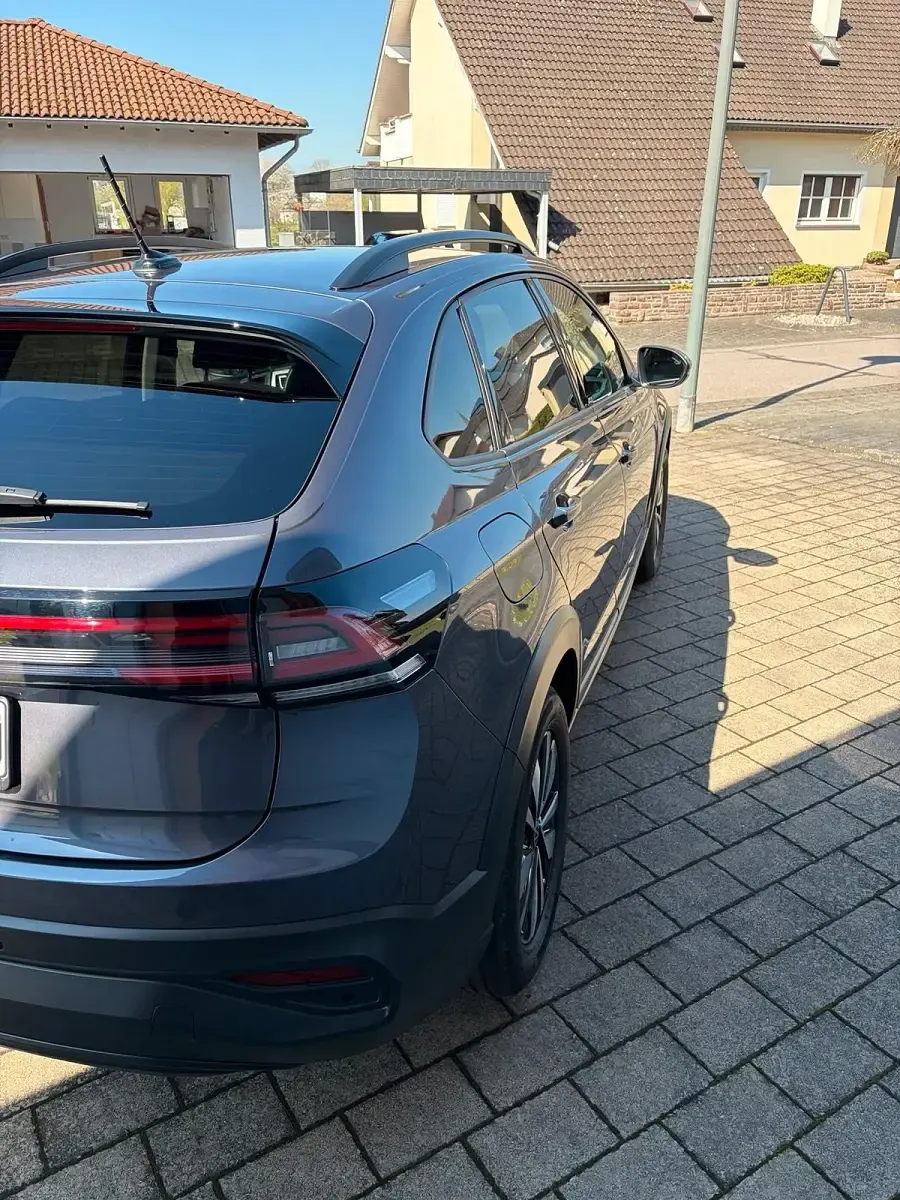 Gebraucht VW Taigo Move 95 PS (69 kW) 2023 Grau SUV