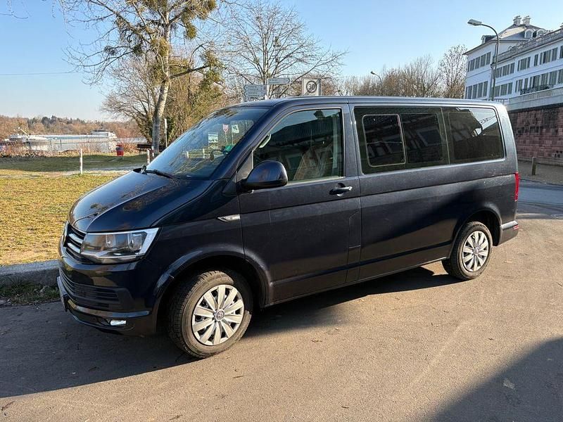 Blau Gebraucht 2016 VW Caravelle Van / Kleinbus | 16.990 € (Fairer Preis) - Bild 1/4