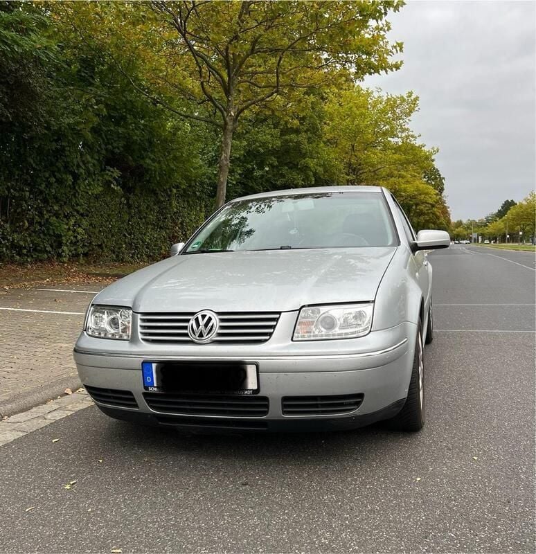 Silber Gebraucht 2002 VW Bora Limousine | 999 € (Superpreis) - Bild 1/4