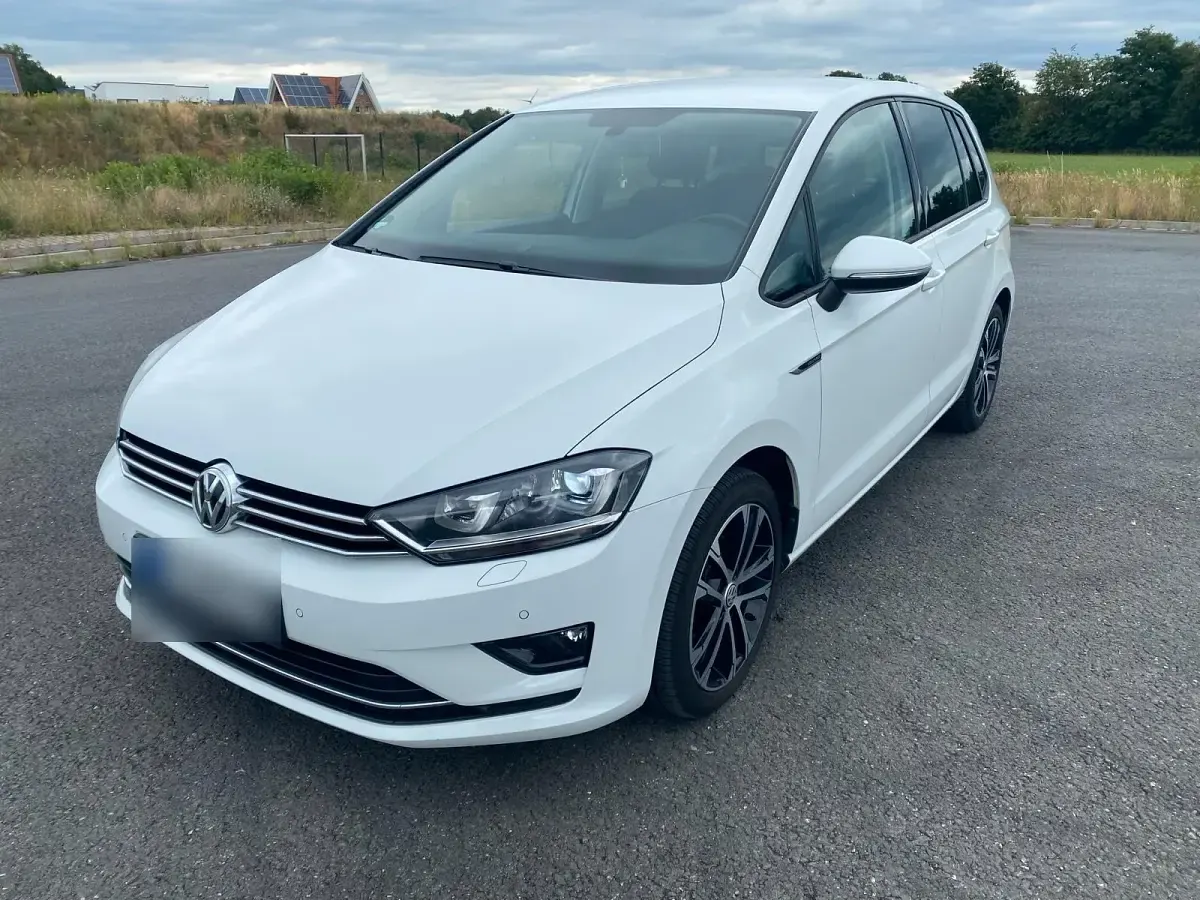 Gebraucht VW Golf VII 110 PS (80 kW) 2015 Weiß Limousine