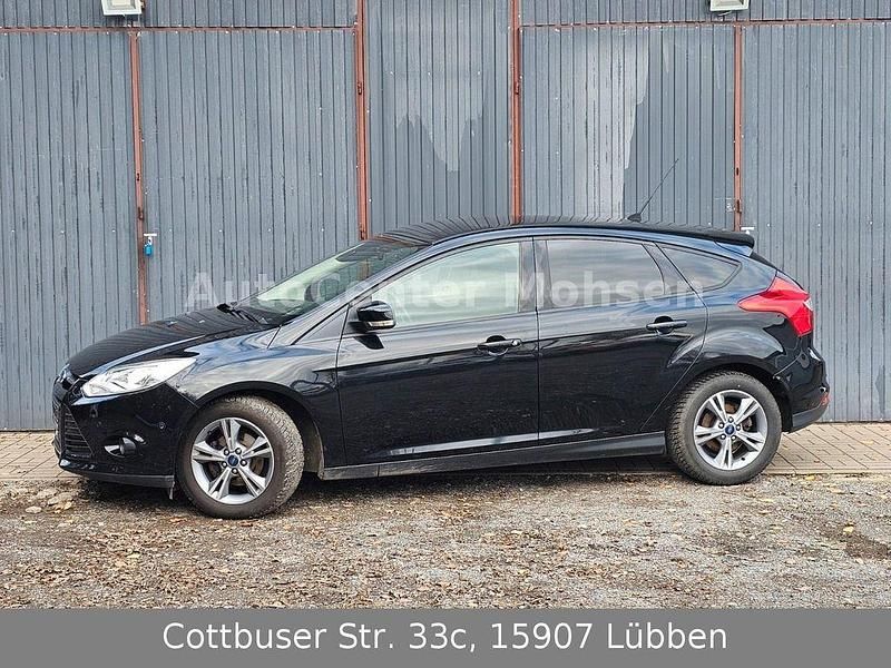 Schwarz Gebraucht 2014 Ford Focus SYNC Edition Limousine | 5.499 € (Fairer Preis) - Bild 1/4