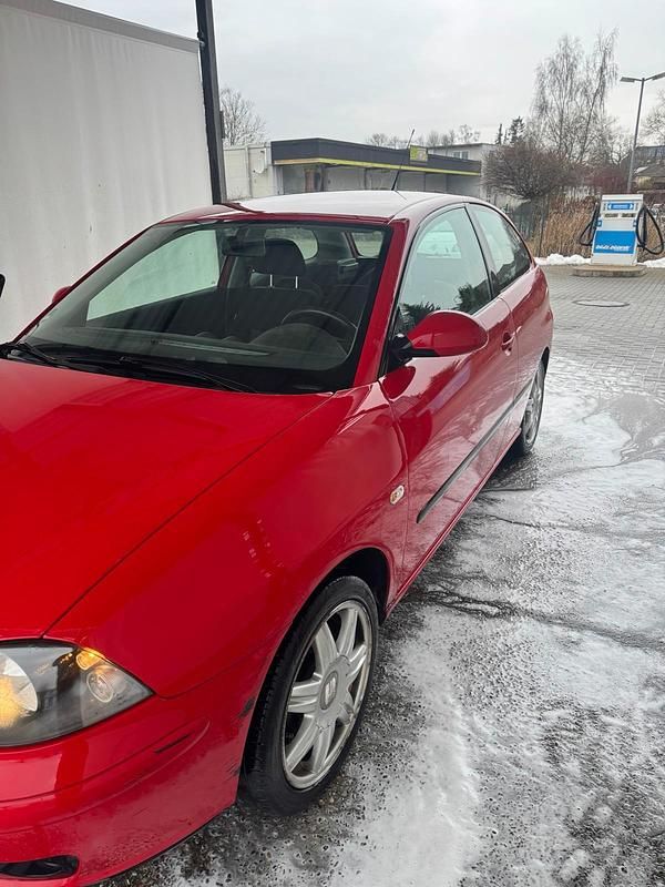 Gebraucht Seat Ibiza 75 PS (55 kW) 2005 Rot Kleinwagen