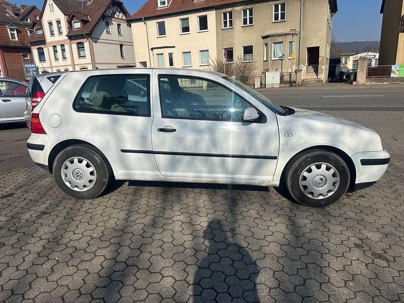 Gebraucht VW Golf III 75 PS (55 kW) 1999 Weiß Kleinwagen