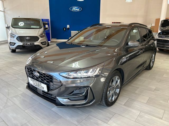 Grau Gebraucht 2024 Ford Focus ST-Line Kombi | 27.990 € (Etwas zu teuer) - Bild 1/4