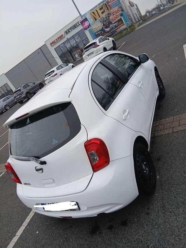 Gebraucht Nissan Micra Acenta 80 PS (58 kW) 2015 Weiß Limousine