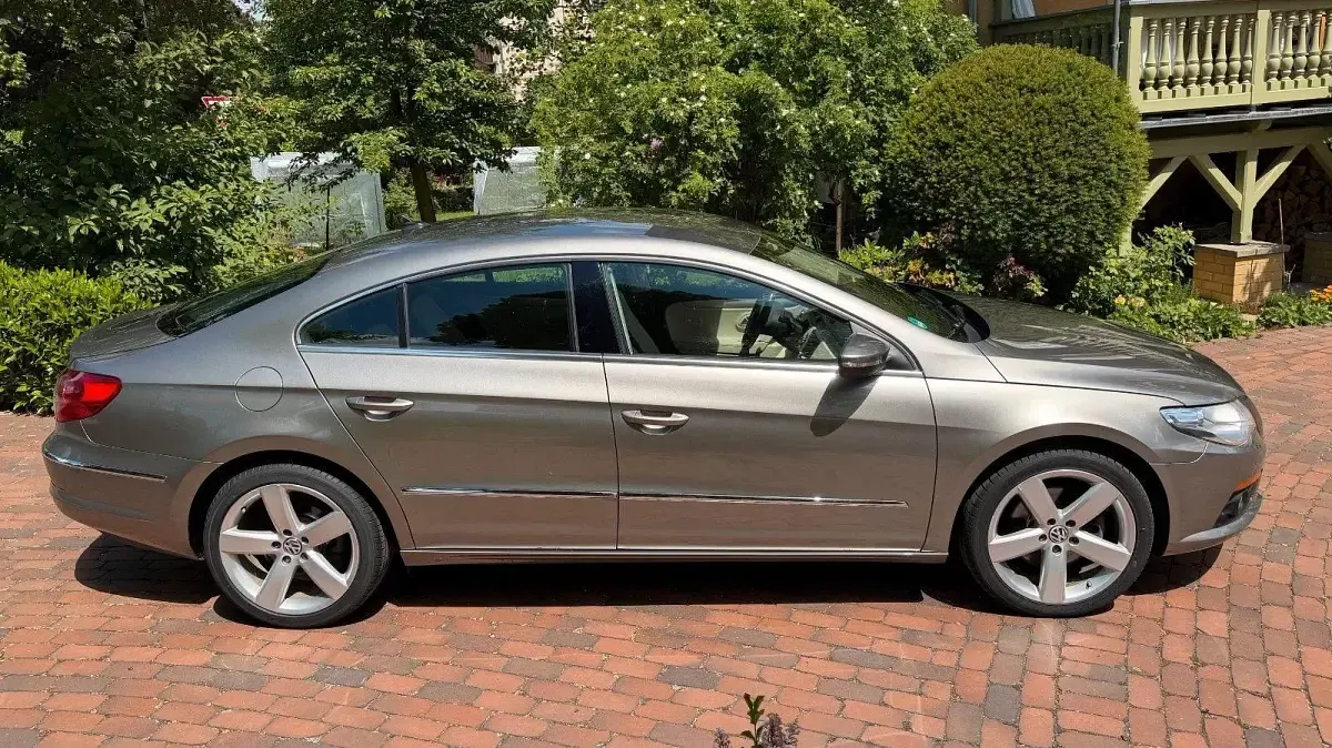 Gebraucht VW Passat Edition 200 PS (147 kW) 2011 Beige Coupé