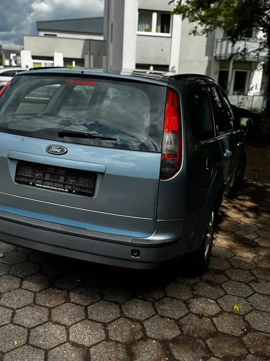 Usata Ford Focus 105 CV (77 kW) 2006 Andere farben Station wagon