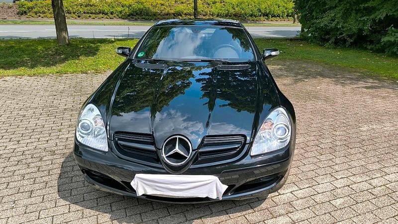 Schwarz Gebraucht 2006 Mercedes SLK200 Cabrio | 10.800 € (Fairer Preis) - Bild 1/4