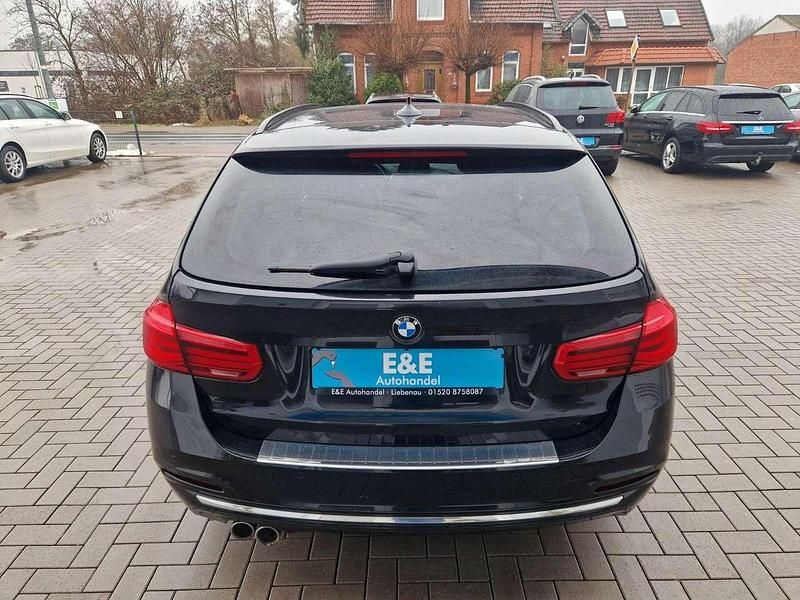 Gebraucht BMW 320 Luxury Line 190 PS (139 kW) 2015 Schwarz Kombi