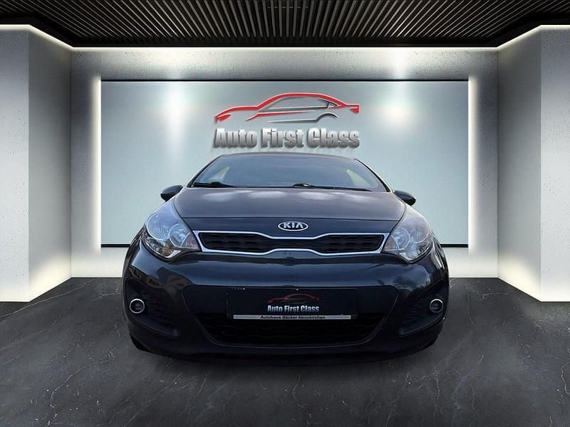 Second-hand Kia Rio 86 CP (63 kW) 2013 Gri Hatchback