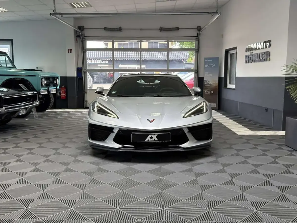 Neu Corvette C8 495 PS (364 kW) 2026 Schwarz Cabrio