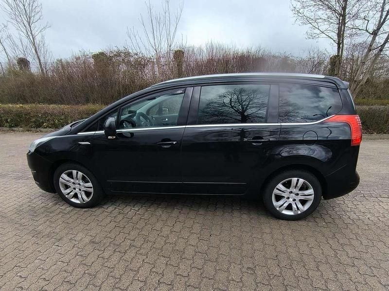 Gebraucht Peugeot 5008 Allure 156 PS (114 kW) 2014 Van / Kleinbus