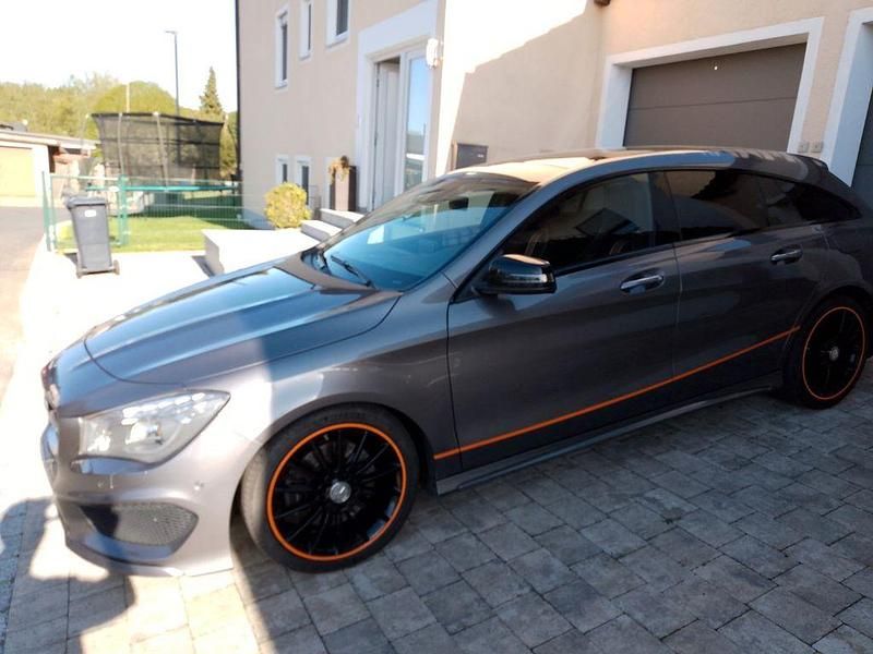 Gebraucht Mercedes CLA250 Shooting Brake 211 PS (155 kW) 2015 Silber Kombi