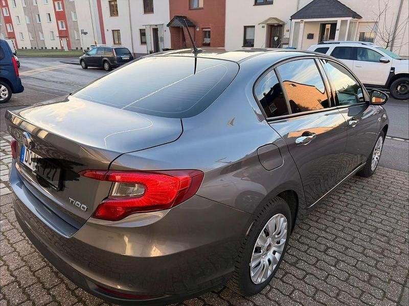 Gebraucht Fiat Tipo Lounge 110 PS (80 kW) 2016 Grau Limousine