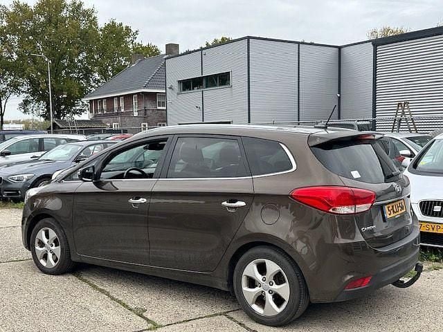 Gebraucht Kia Carens 135 PS (99 kW) 2013 Braun Van / Kleinbus